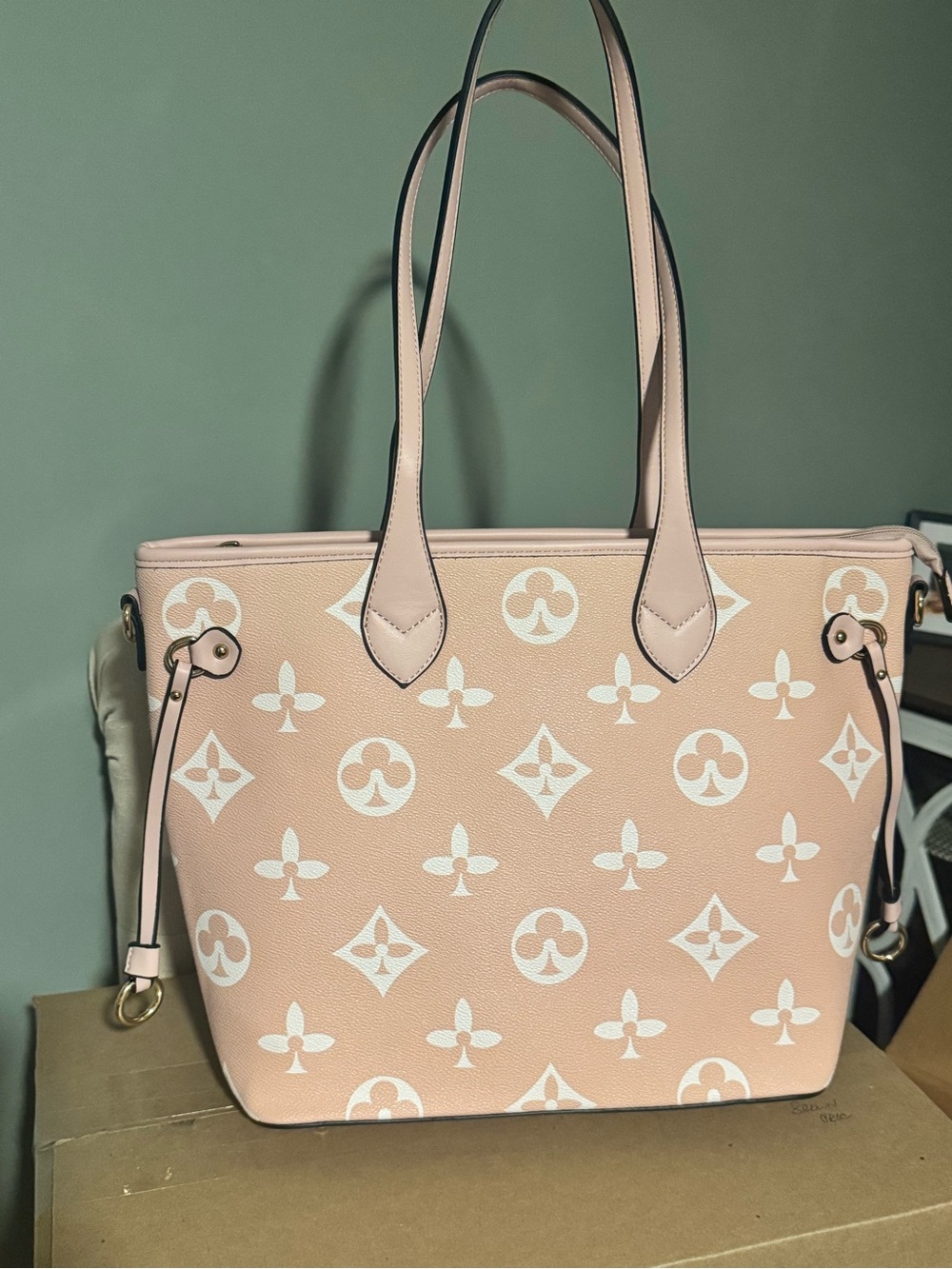 Pink large Logo Print tote crossbody strap included.NWT